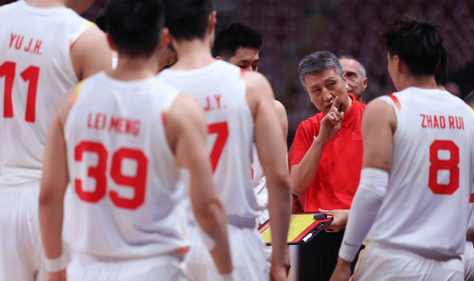 最后时刻广厦男篮主帅复盘:欧洲杯节点到来;话题不断;年轻球员获得机会  最后时刻广厦男篮主帅复盘:欧洲杯节点到来;话题不断;年轻球员获得机会