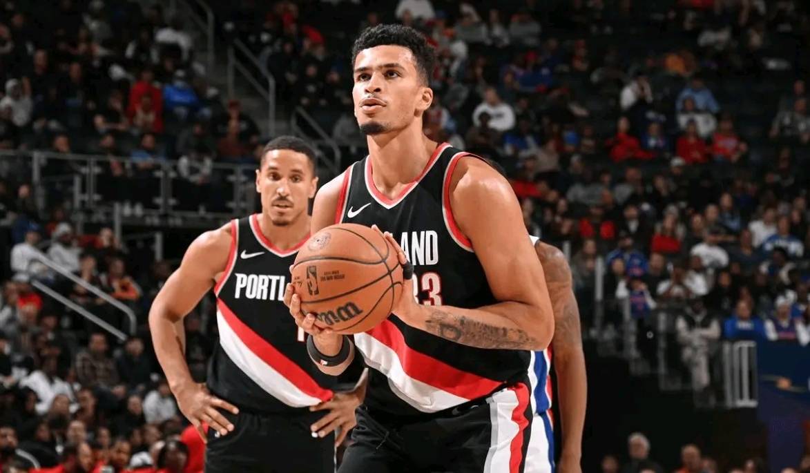 波特兰开拓者退役球衣