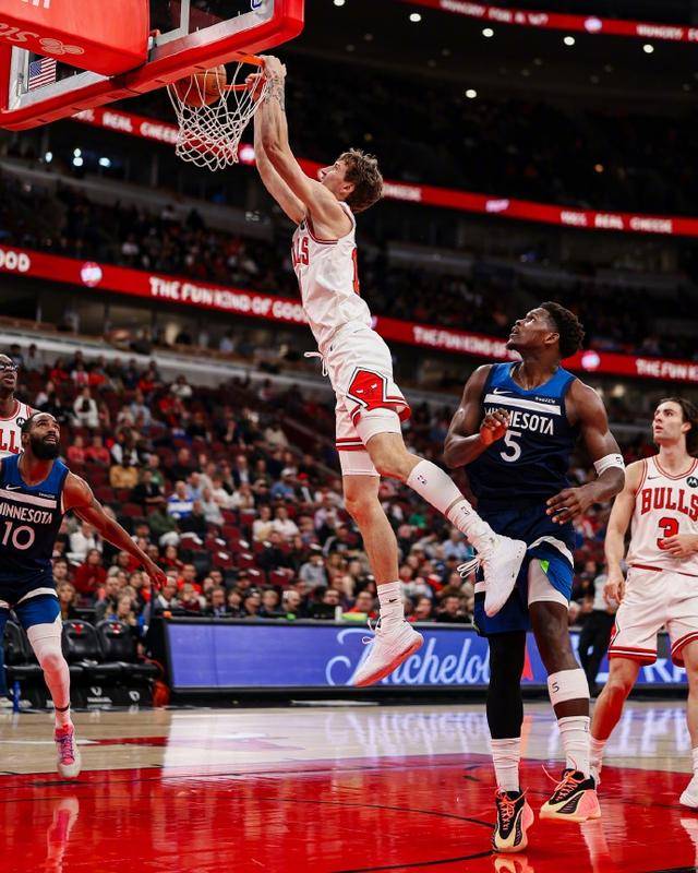 勇士坐镇主场迎战芝加哥公牛最新消息