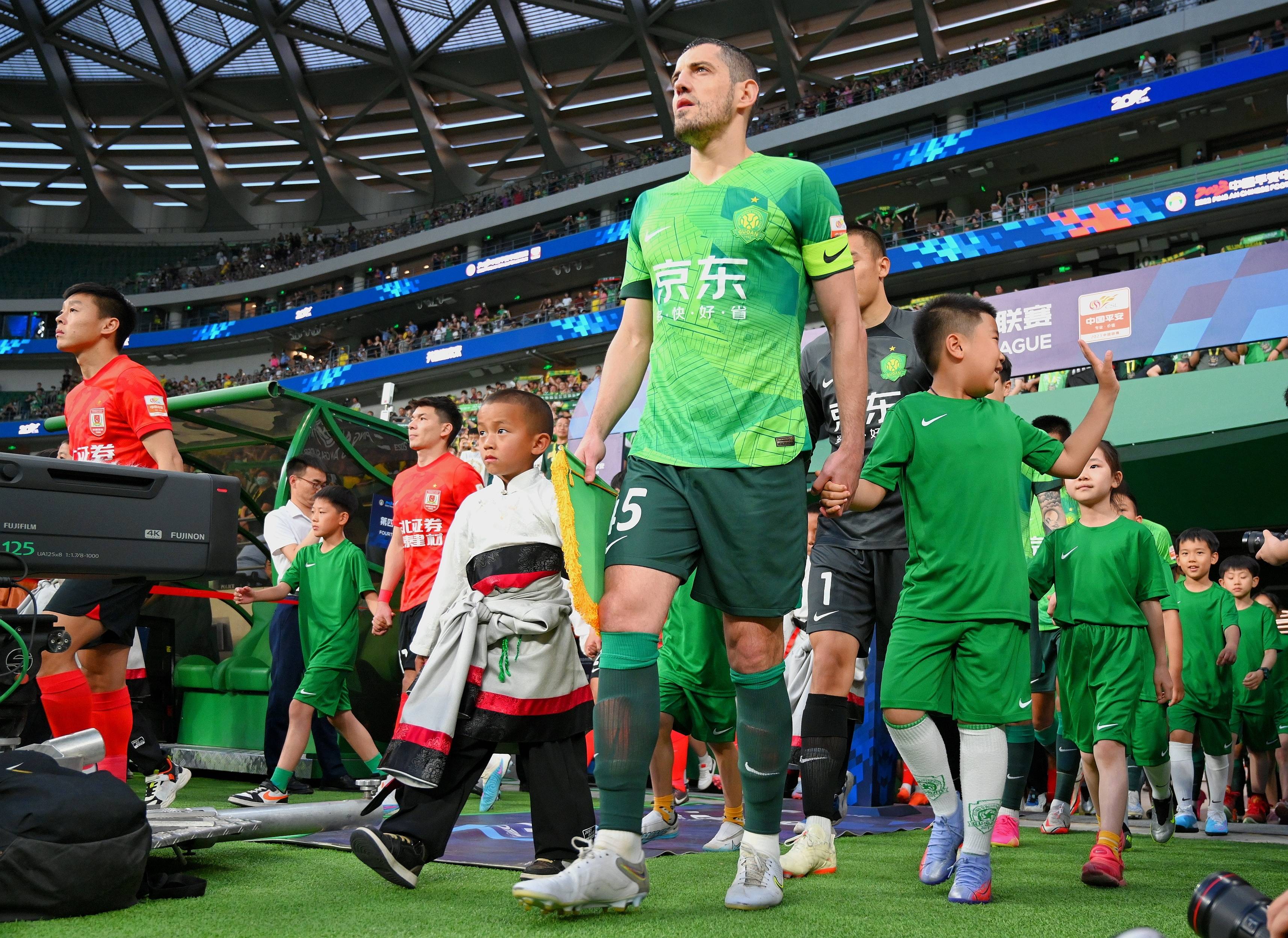 关于今晨CBA季后赛传出新动向，北京国安复出首秀，管理层表态：球迷炸锅，球队文化再被提及的信息